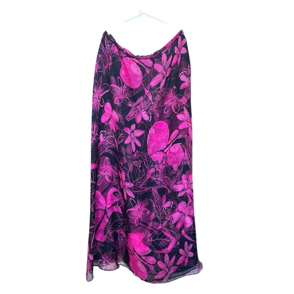 Dana Buchman Dresses & Skirts - Dana‎ Buchman Black Pink Floral Skirt Size 6 Petite